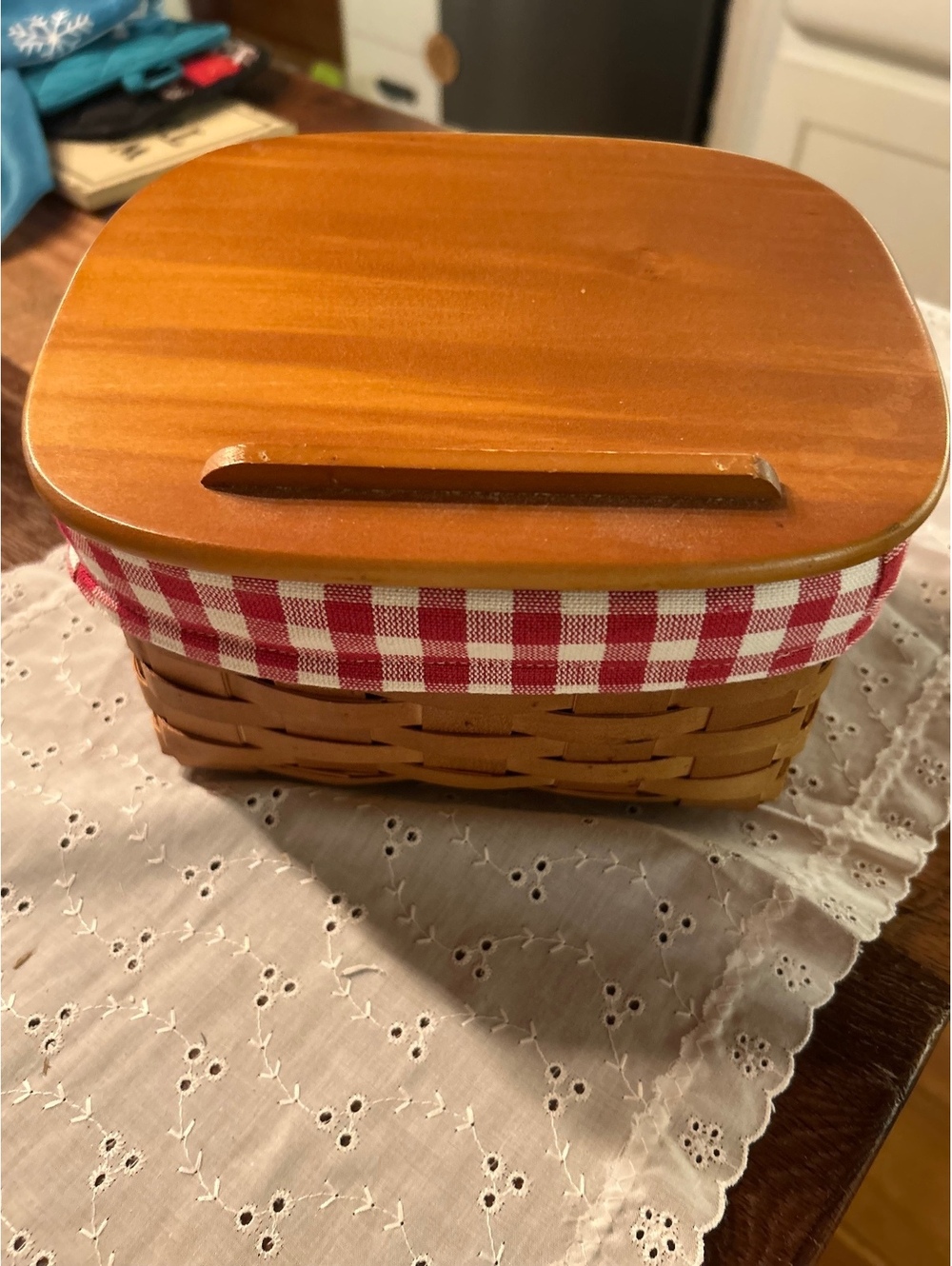 Vintage Heritage Mint, Ltd. Handcrafted Canadian Maple Basket with Wooden Lid